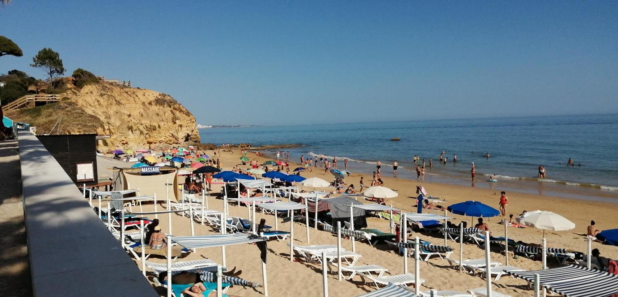 Apartamento- Csantos * Olhos de Agua (Albufeira)